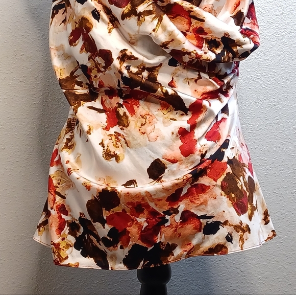 Floral Y2K 100% Silk Feminine Sleeveless Draped Wrap Blouse - Picture 5 of 11